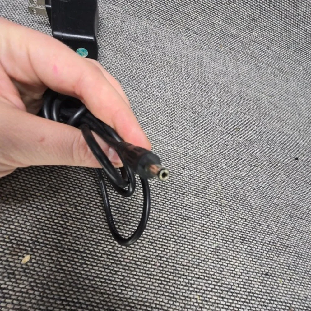 Fullpower AC Adapter SAW-0502000 5V 2A Power‎ Supply Black Excellent Universal